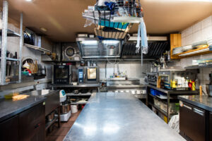 Problemy z odplywami w restauracjach – jak je skutecznie rozwiazac